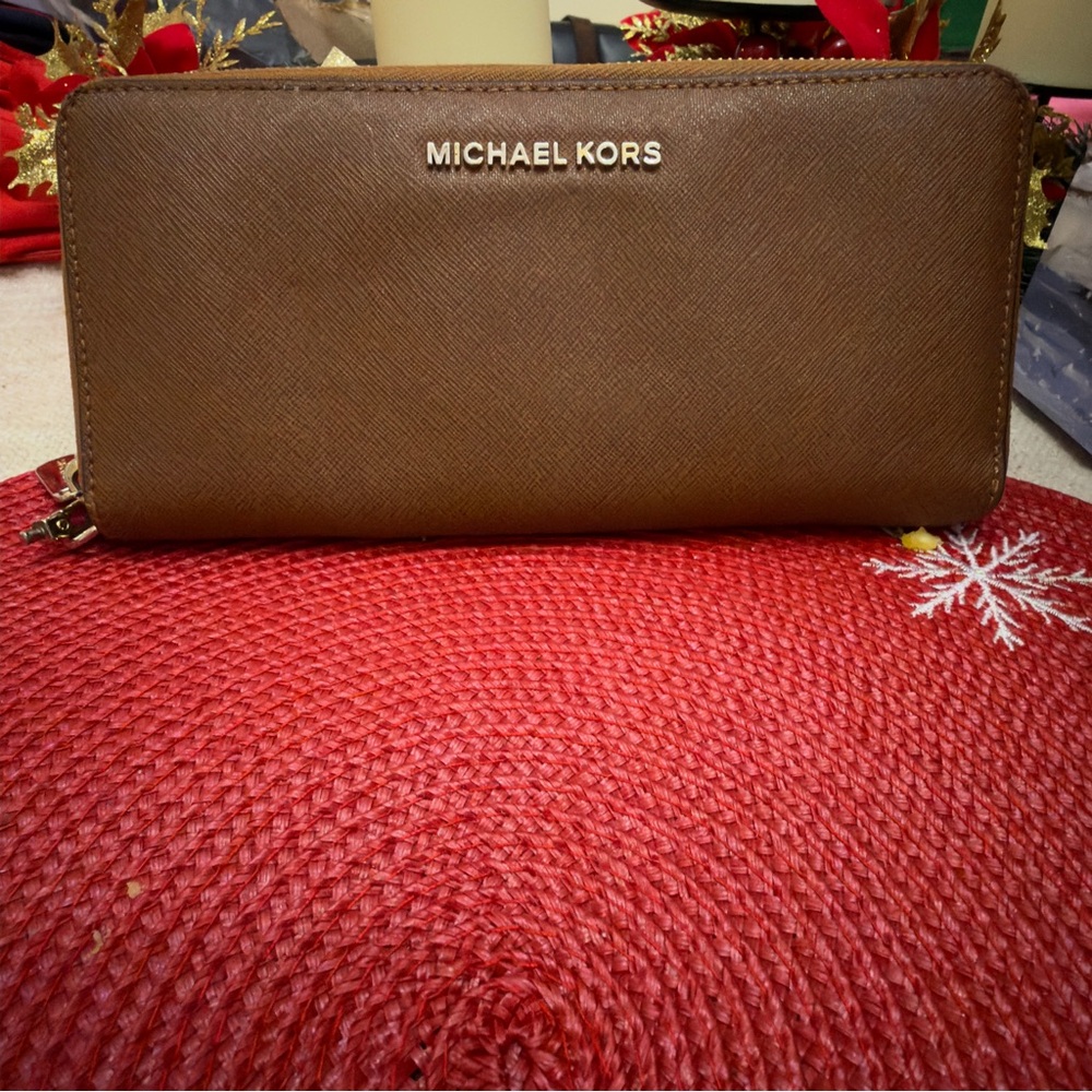 MICHAEL KORS  TRAVEL CONTINENTAL WALLET LETHER BROWN